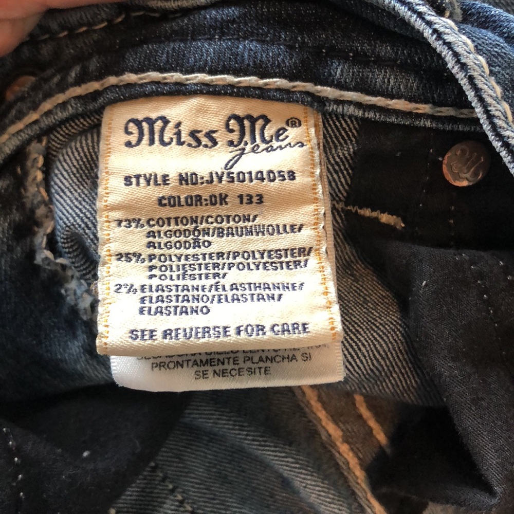 Miss Me shorts. Size 27. Mid-Short - Picture 8 of 8